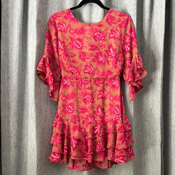 Dresses & Skirts - Flirty Floral Ruffle Dress in Pink and Tan